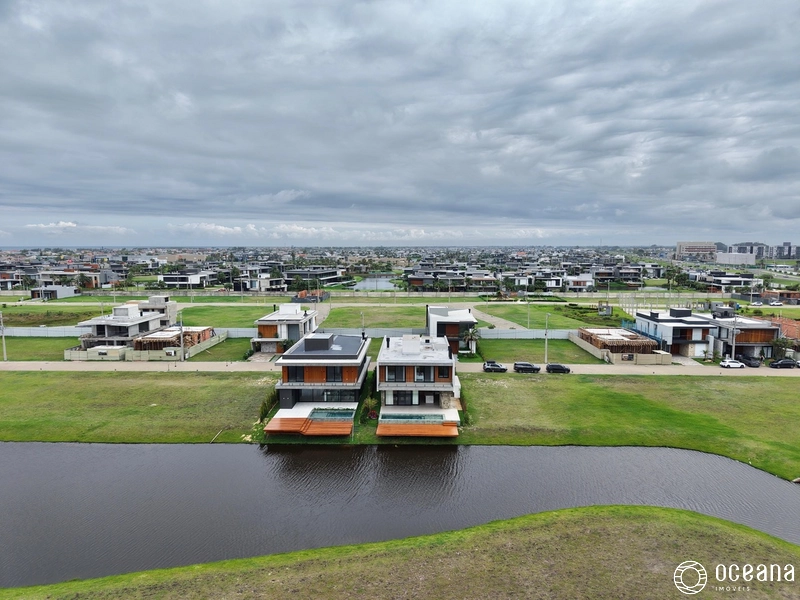 SOBRADO À BEIRA LAGO  ALTO PADRÃO - MOBILIADO & DECORADO: 56ª foto da galeria de imagens do imóvel