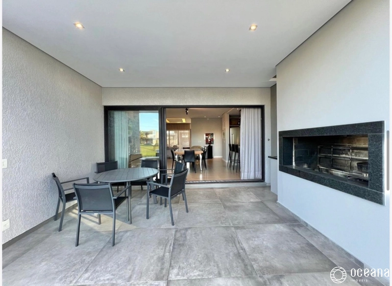 CASA EM COND. FECHADO COMPOSTA POR 05 DORMITÓRIOS, SENDO 04 SUÍTES!: 9ª foto da galeria de imagens do imóvel