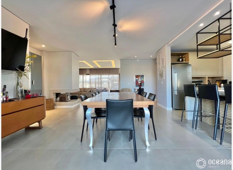 CASA EM COND. FECHADO COMPOSTA POR 05 DORMITÓRIOS, SENDO 04 SUÍTES!: 18ª foto da galeria de imagens do imóvel