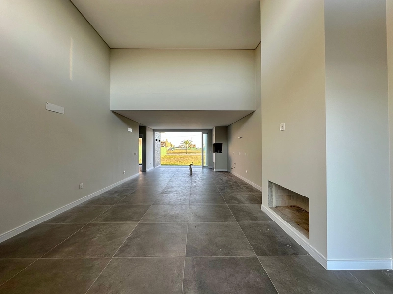 EXCELENTE CASA COM 04 SUÍTES EM CONDOMÍNIO FECHADO EM XANGRI-LÁ: 12ª foto da galeria de imagens do imóvel