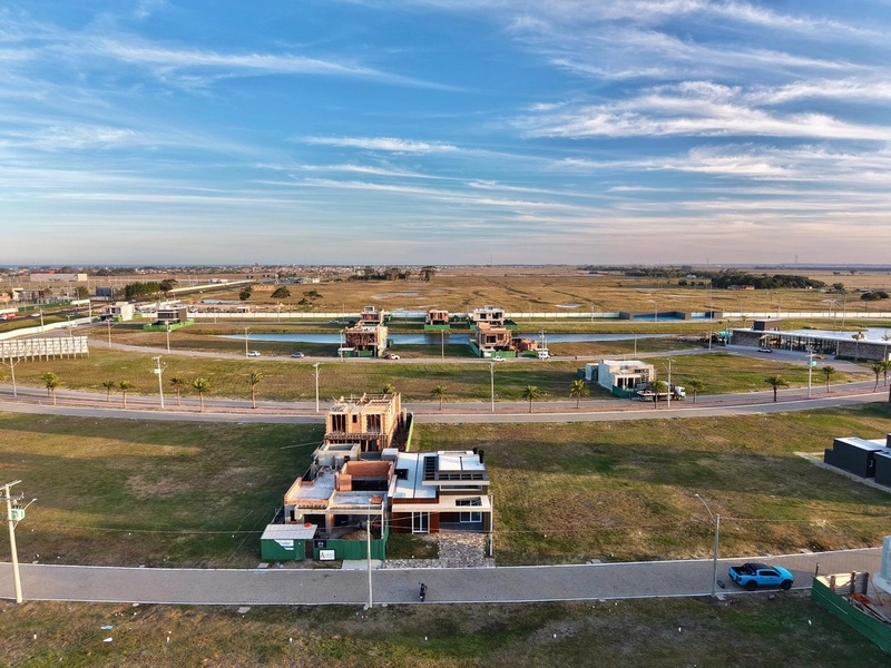EXCELENTE CASA COM 04 SUÍTES EM CONDOMÍNIO FECHADO EM XANGRI-LÁ: 21ª foto da galeria de imagens do imóvel