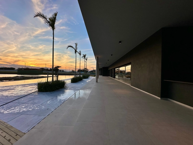 EXCELENTE CASA COM 04 SUÍTES EM CONDOMÍNIO FECHADO EM XANGRI-LÁ: 1ª foto da galeria de imagens do imóvel