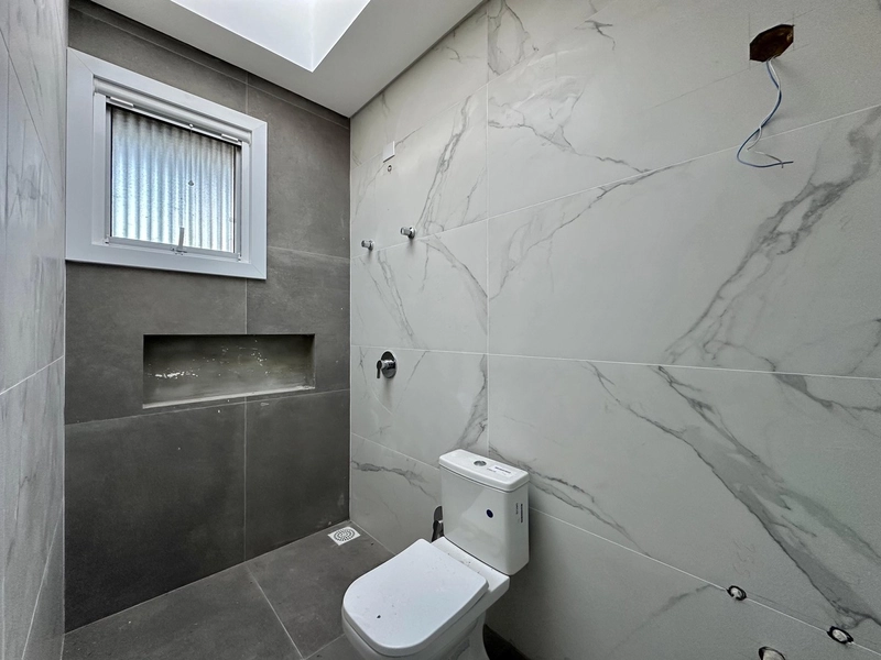EXCELENTE CASA COM 04 SUÍTES EM CONDOMÍNIO FECHADO EM XANGRI-LÁ: 23ª foto da galeria de imagens do imóvel