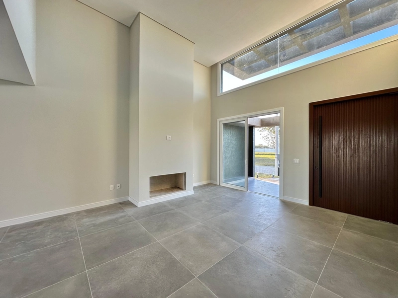 EXCELENTE CASA COM 04 SUÍTES EM CONDOMÍNIO FECHADO EM XANGRI-LÁ: 7ª foto da galeria de imagens do imóvel