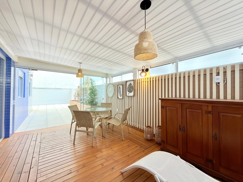 APARTAMENTO COM TERRAÇO EM “L” EM CAPÃO DA CANOA À VENDA: 3ª foto da galeria de imagens do imóvel