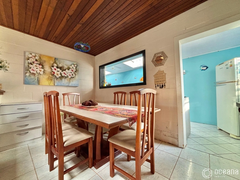 AMPLA CASA  COM 4 DORMITÓRIOS EM CAPÃO DA CANOA!: 2ª foto da galeria de imagens do imóvel