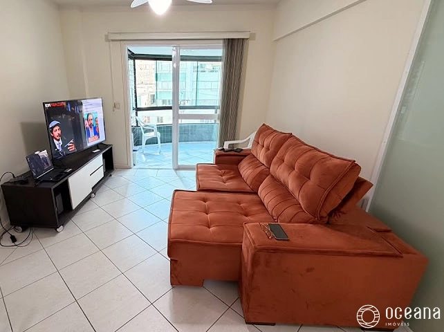 APARTAMENTO MOBILIADO DE 02 DORMITÓRIOS JUNTO A AVENIDA UBIRAJARA COM VISTA PARA O MAR!: 1ª foto da galeria de imagens do imóvel