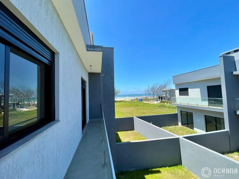 CASA SOBRADO POUCOS METROS DO MAR!: 8ª foto da galeria de imagens do imóvel
