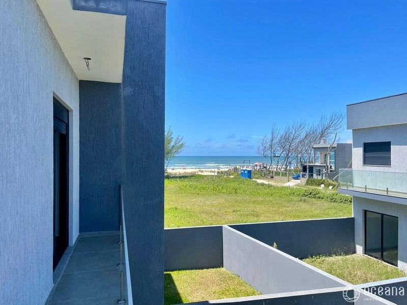 CASA SOBRADO POUCOS METROS DO MAR!: 17ª foto da galeria de imagens do imóvel