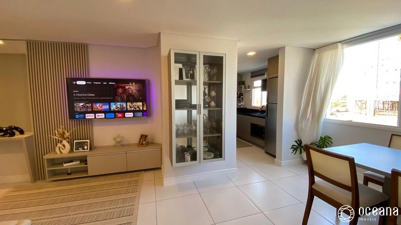 Apartamento amplo 2 dormitórios mobiliado e decorado: 2ª foto da galeria de imagens do imóvel