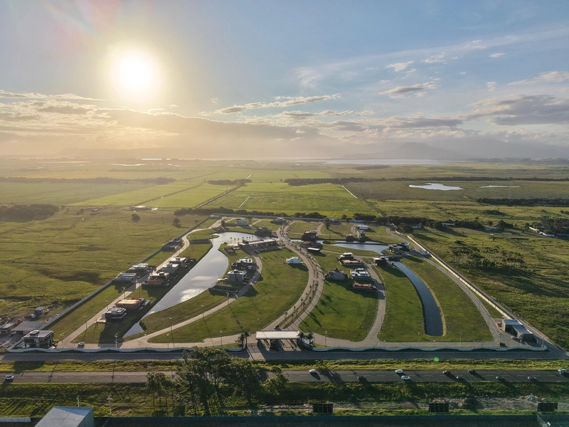 NOVIDADE À VENDA COM| 277m² BEIRA DE LAGO - FRENTE NORTE: 19ª foto da galeria de imagens do imóvel