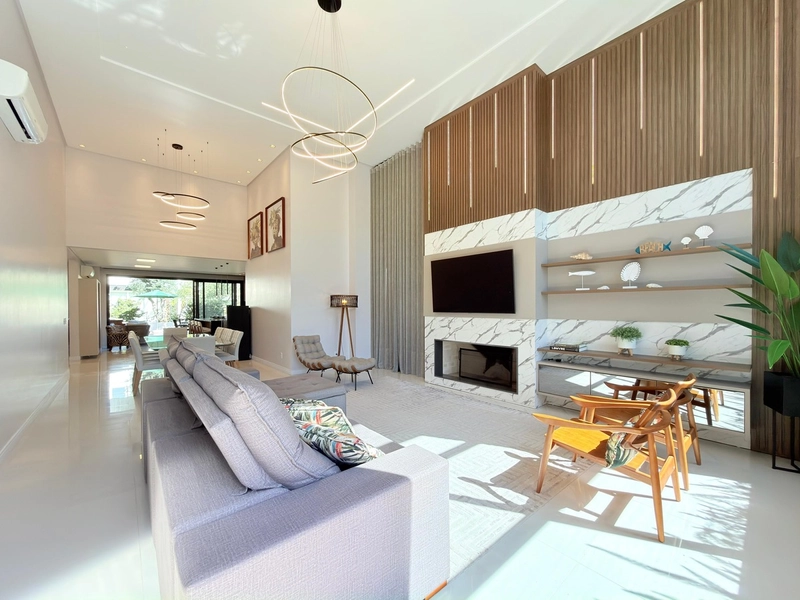 CASA COMPLETAMENTE MOBILIADA E DECORADA COM 04 SUÍTES INDIVIDUAIS!: 1ª foto da galeria de imagens do imóvel