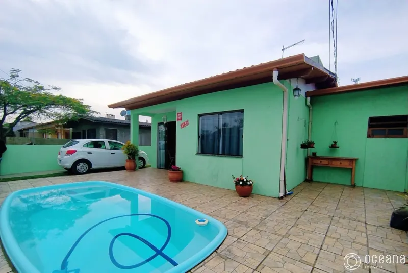 Casa em Capão novo com Piscina: 3ª foto da galeria de imagens do imóvel
