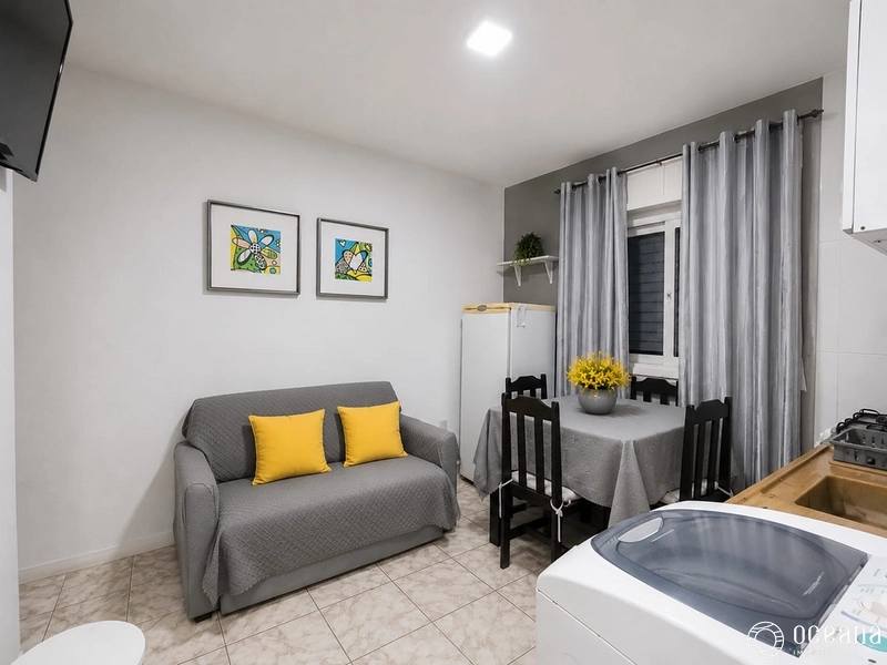 APARTAMENTO MOBILIADO DE 01 DORMITÓRIO COM VAGA DUPLA DE GARAGEM: 2ª foto da galeria de imagens do imóvel