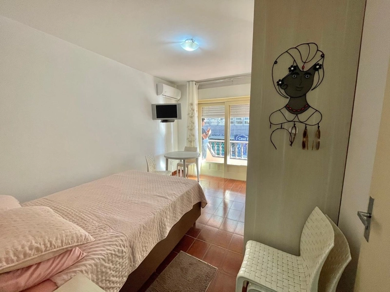 APARTAMENTO NO CENTRO COMPOSTO POR 02 DORM + VAGA DE GARAGEM: 3ª foto da galeria de imagens do imóvel