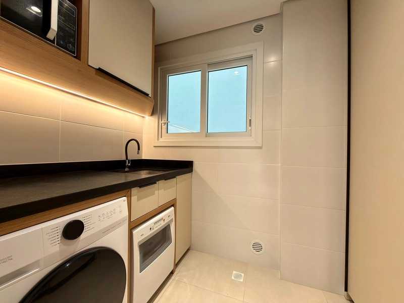 APARTAMENTO COMPOSTO POR 02 DORM. UMA QUADRA DO MAR - FRENTE LESTE: 25ª foto da galeria de imagens do imóvel