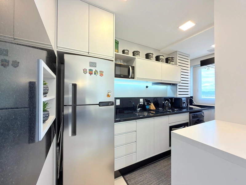 APARTAMENTO MOBILIADO E DECORADO DE 02 DORMITÓRIOS: 4ª foto da galeria de imagens do imóvel