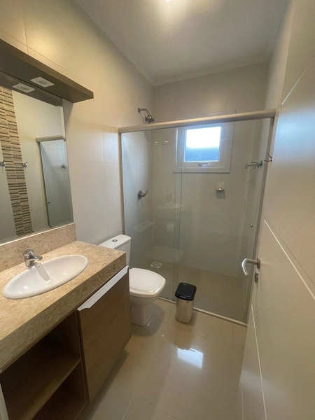 CASA MOBILIADA E DECORADA EM CONDOMÍNIO FECHADO!: 2ª foto da galeria de imagens do imóvel