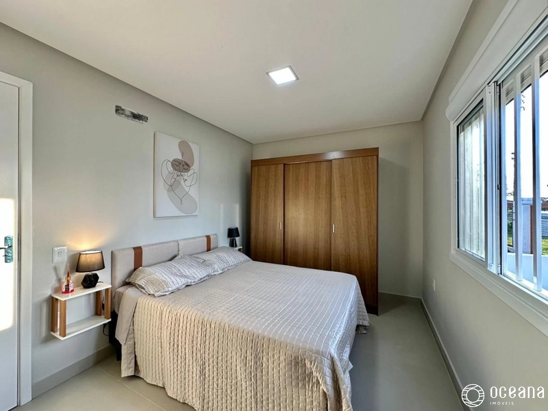 CASA À VENDA DE ESQUINA EM CAPÃO DA CANOA: 2ª foto da galeria de imagens do imóvel