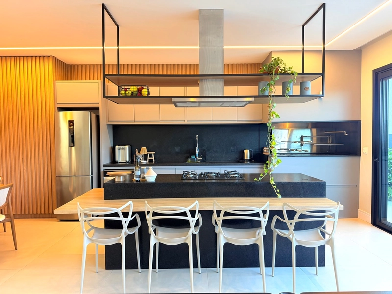 SOBRADO MOBILIADO E DECORADO COM 03 SUÍTES!: 10ª foto da galeria de imagens do imóvel