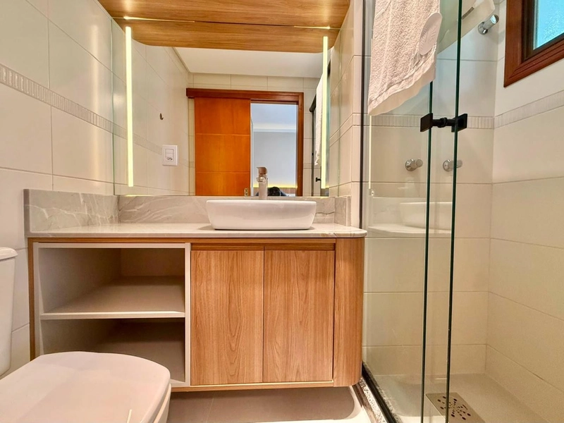 AMPLO APARTAMENTO DECORADO DE 03 DORM COM VISTA PARA A SERRA E O MAR!: 14ª foto da galeria de imagens do imóvel