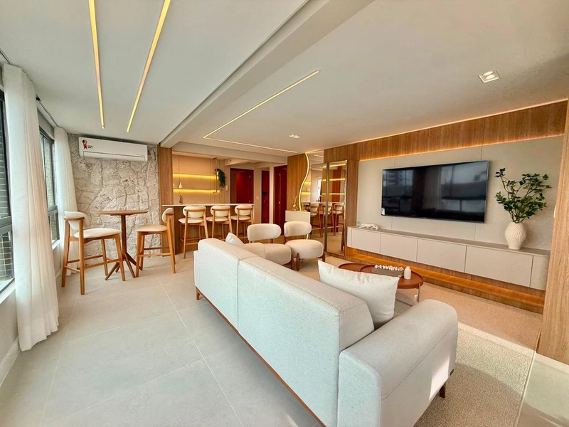 AMPLO APARTAMENTO DECORADO DE 03 DORM COM VISTA PARA A SERRA E O MAR!: 5ª foto da galeria de imagens do imóvel