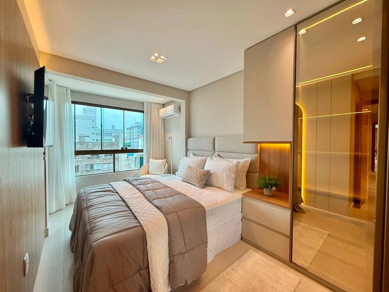 AMPLO APARTAMENTO DECORADO DE 03 DORM COM VISTA PARA A SERRA E O MAR!: 11ª foto da galeria de imagens do imóvel