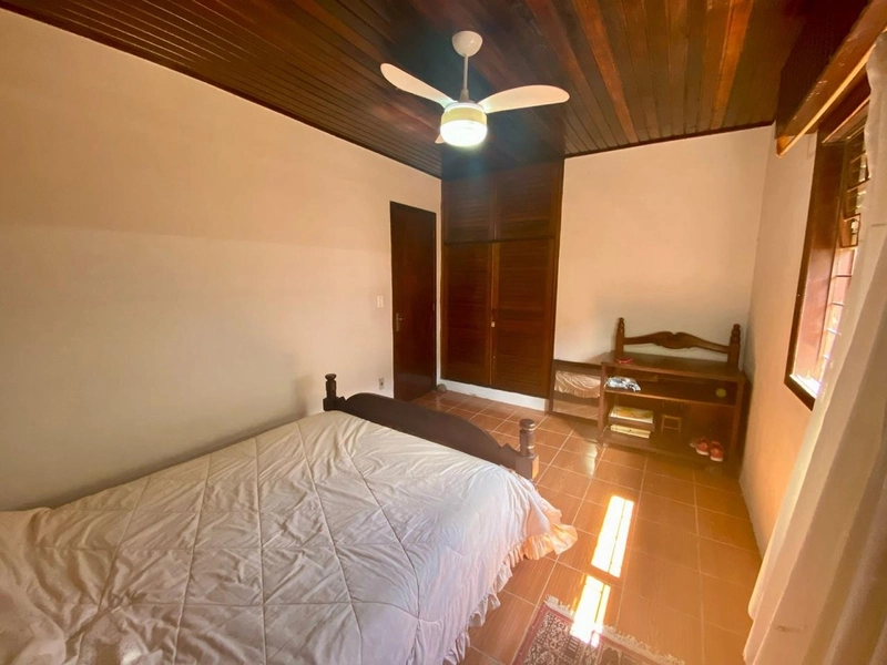 CASA MOBILIADA EM XANGRI-LÁ COMPOSTA POR 03 DORMITÓRIOS: 5ª foto da galeria de imagens do imóvel