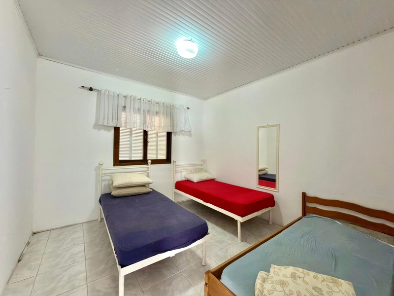 CASA A VENDA NO CENTRO DE XANGRI-LÁ APENAS 1.500.000: 1ª foto da galeria de imagens do imóvel