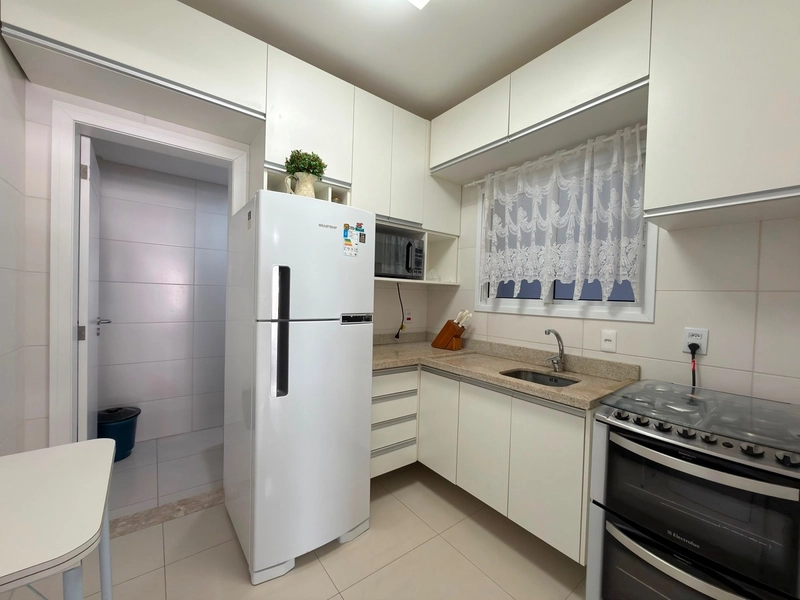 APARTAMENTO COM AMPLA ÁREA PRIVATIVA, PRONT0 PARA USO!: 3ª foto da galeria de imagens do imóvel