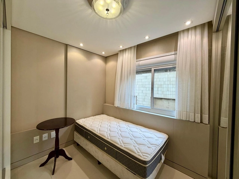 APARTAMENTO MOBILIADO E DECORADO DE FRENTE PARA O MAR COM DUAS VAGAS!: 12ª foto da galeria de imagens do imóvel
