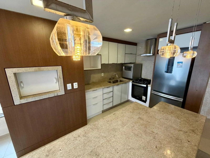 APARTAMENTO MOBILIADO E DECORADO DE FRENTE PARA O MAR COM DUAS VAGAS!: 7ª foto da galeria de imagens do imóvel