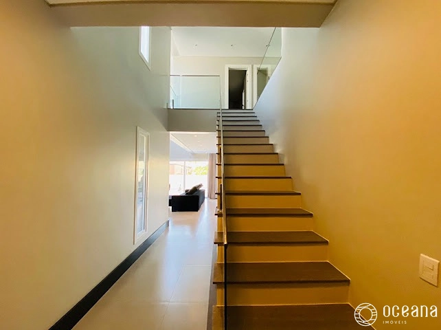 SOBRADO EM CONDOMÍNIO FECHADO COM 05 SUÍTES INDEPENDENTES!: 8ª foto da galeria de imagens do imóvel