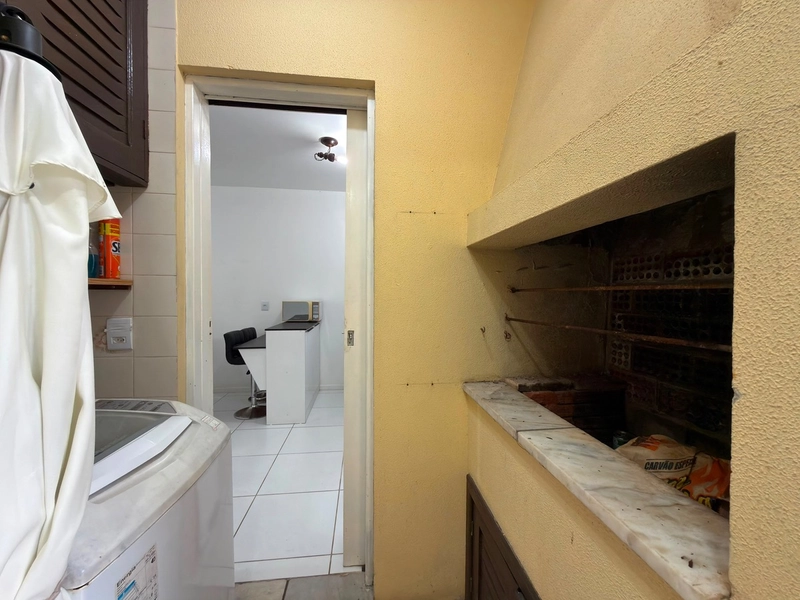 SOBRADO EM CONDOMÍNIO COM PISCINA POR APENAS R$350 MIL!: 11ª foto da galeria de imagens do imóvel