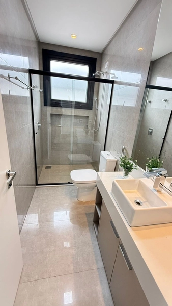 EXCELENTE SOBRADO EM CONDOMÍNIO FECHADO COM INFRA COMPLETA!: 8ª foto da galeria de imagens do imóvel