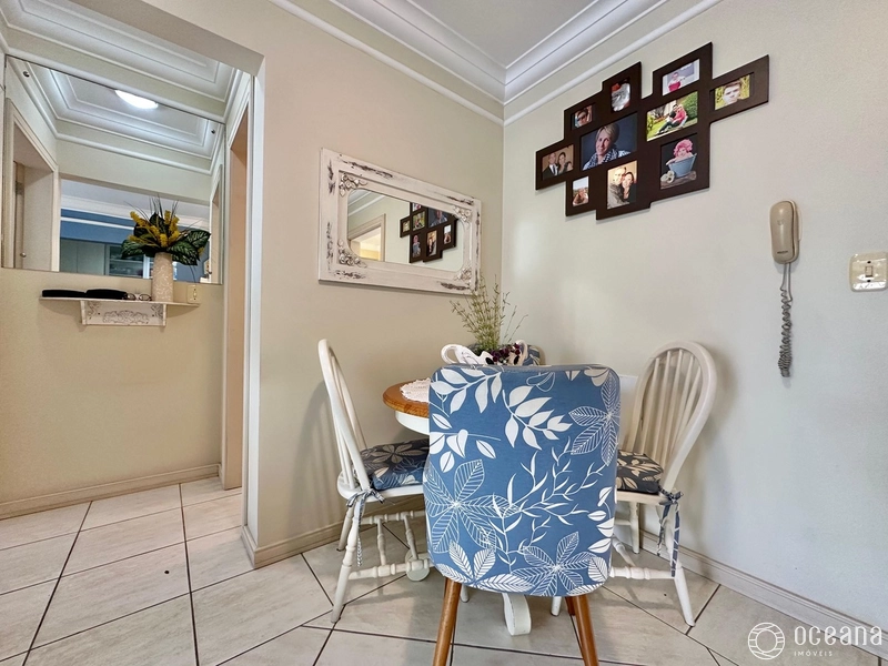 Apartamento de 01 dormitório mobiliado e equipado com sacada de frente: 16ª foto da galeria de imagens do imóvel