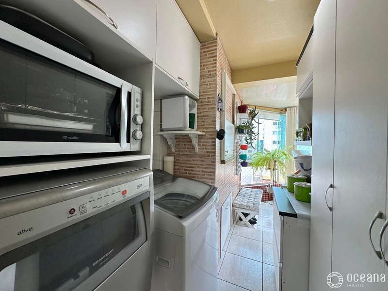 Apartamento de 01 dormitório mobiliado e equipado com sacada de frente: 7ª foto da galeria de imagens do imóvel