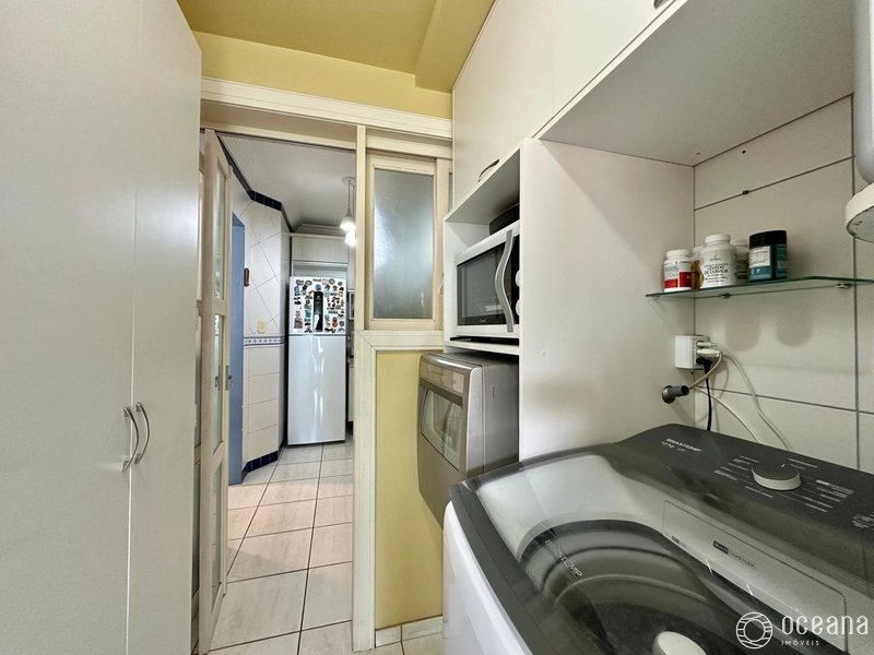 Apartamento de 01 dormitório mobiliado e equipado com sacada de frente: 6ª foto da galeria de imagens do imóvel