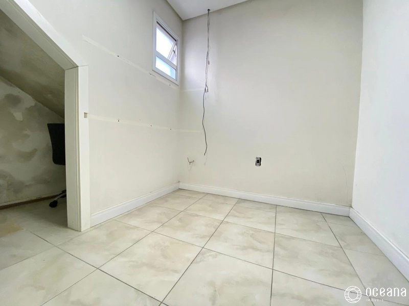 APARTAMENTO TRIPLEX 5 DORMITOTORIOS BAIRRO ZONA NOVA EM CAPÃO DA CANOA: 50ª foto da galeria de imagens do imóvel