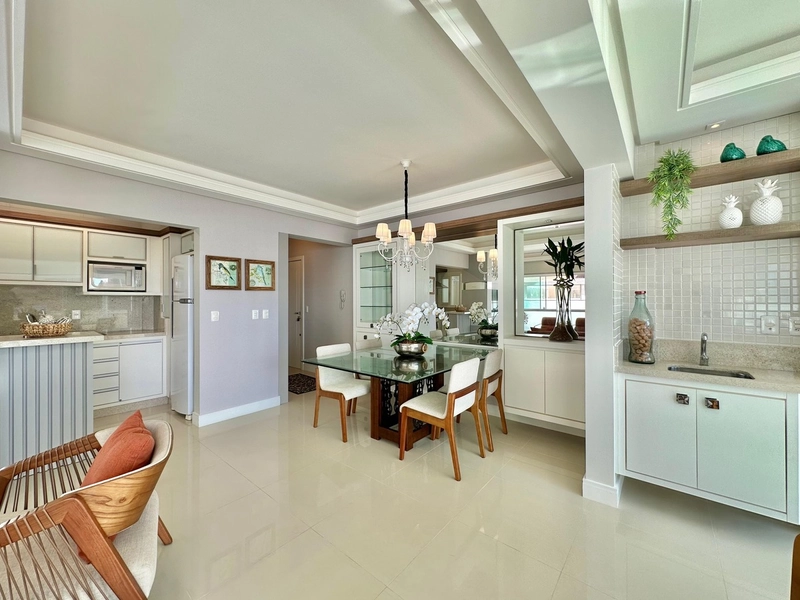 APARTAMENTO MOBILIADO E DECORADO COM DUAS VAGAS DE GARAGEM!: 5ª foto da galeria de imagens do imóvel