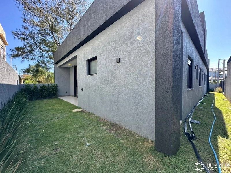 CASA NUNCA HABITADA DE ALTO PADRÃO A POUCOS METROS DO MAR!: 4ª foto da galeria de imagens do imóvel