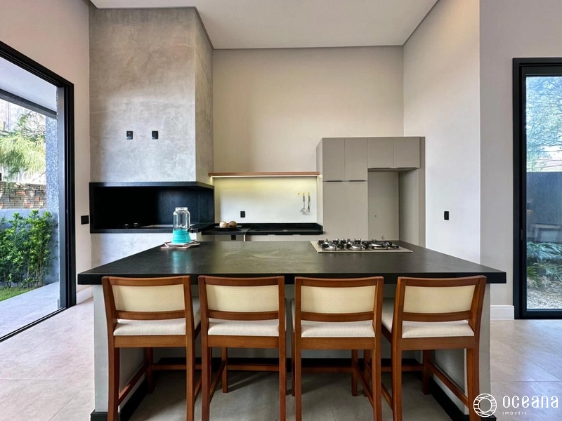 CASA NUNCA HABITADA DE ALTO PADRÃO A POUCOS METROS DO MAR!: 9ª foto da galeria de imagens do imóvel