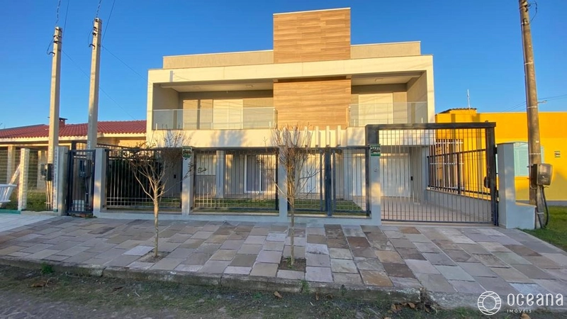 CASA 5 DORMITÓRIOS - PROXIMO AO MAR: 1ª foto da galeria de imagens do imóvel