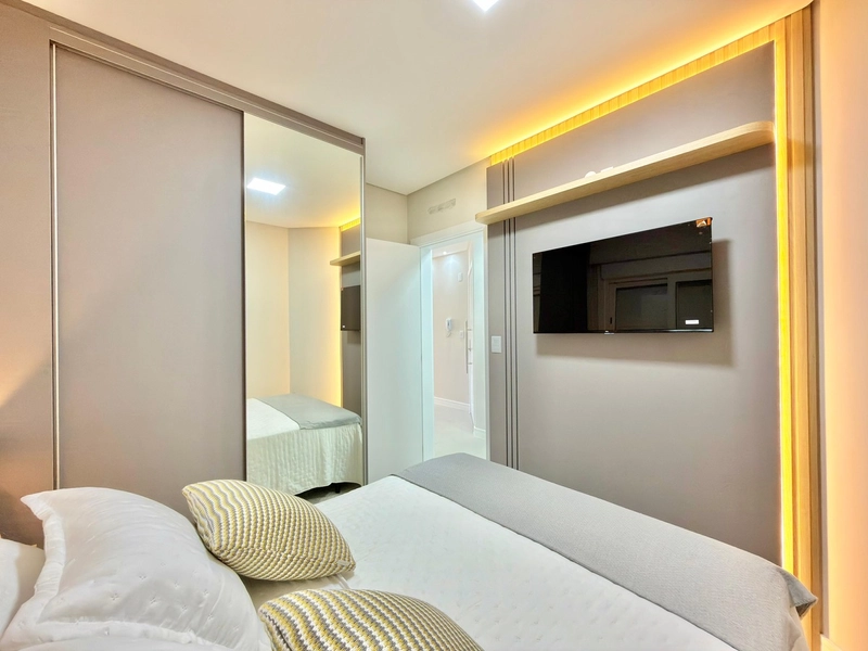 APARTAMENTO À VENDA  MOBILIADO & DECORADO: 1ª foto da galeria de imagens do imóvel