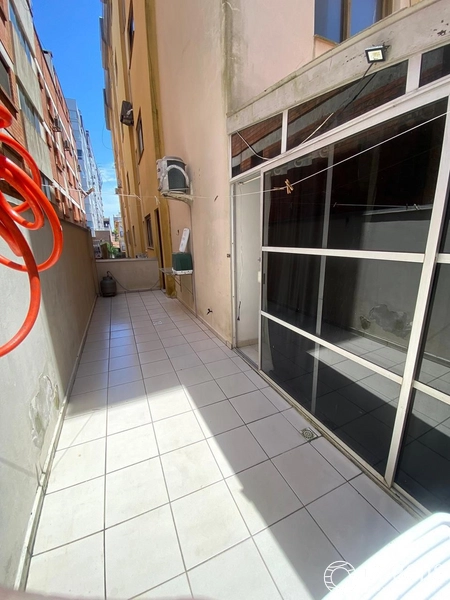 APARTAMENTO DE 01 DORMITÓRIO TRANSFORMADO  EM 02, COM TERRAÇO!: 3ª foto da galeria de imagens do imóvel