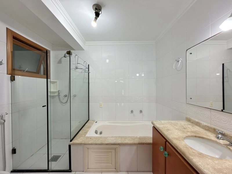 APARTAMENTO DE ESQUINA, COM VISTA PARA O MAR: 18ª foto da galeria de imagens do imóvel