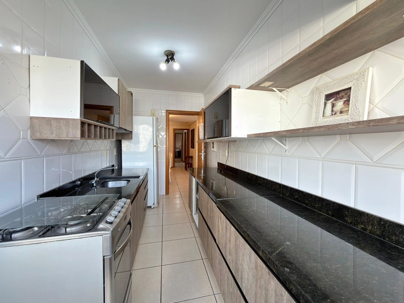 APARTAMENTO DE ESQUINA, COM VISTA PARA O MAR: 3ª foto da galeria de imagens do imóvel