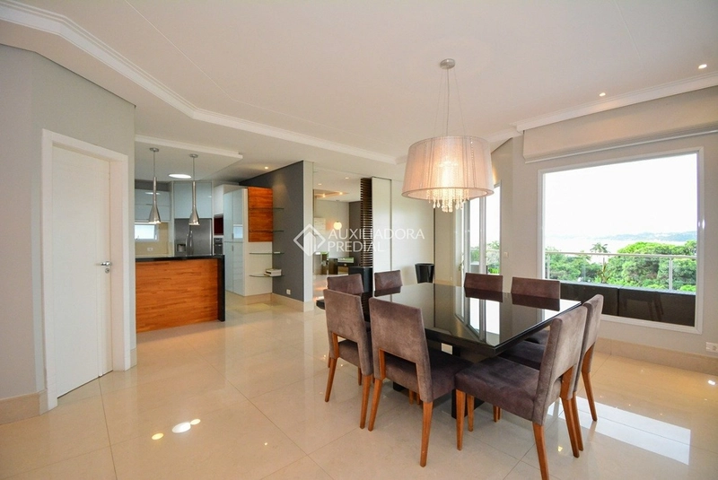 Casa em condomínio fechado | 5 dormitórios | 3 suítes | Alto padrão: 2ª foto da galeria de imagens do imóvel