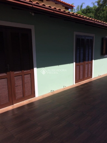 Casa com 4 Suítes em Canasvieiras: 46ª foto da galeria de imagens do imóvel