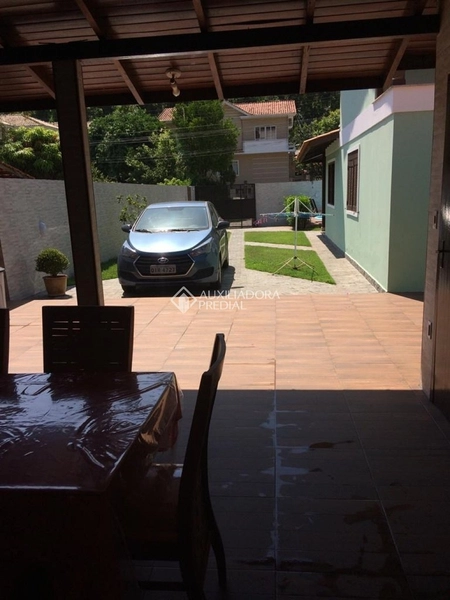 Casa com 4 Suítes em Canasvieiras: 11ª foto da galeria de imagens do imóvel